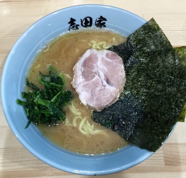 「ラーメン並」@横浜家系 志田家の写真
