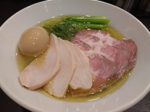 「芳醇鶏そば（塩）蛤バージョン」@麺や 福はらの写真