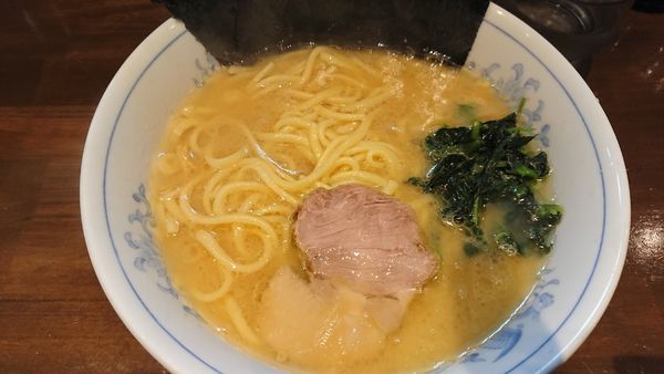 「ラーメン(680円)」@横浜家系ラーメン 中島家の写真