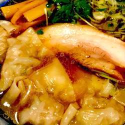 ノスタルジック醤油らーめん(ワンタントッピング)