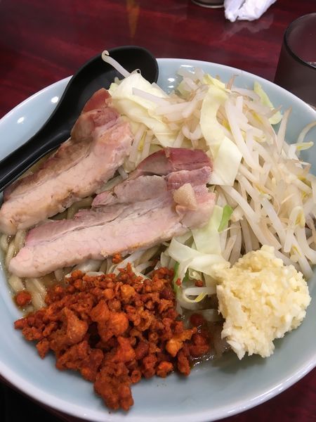 「らーめん（ニンニク、辛揚げ）」@らーめん 油そば 牛スタ 郎郎郎 橋本店の写真