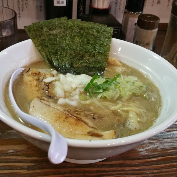 「濃厚煮干し中華そば」@麺匠くり原の写真