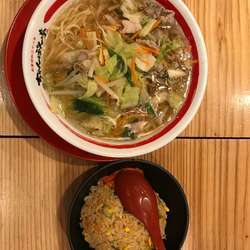 近江ちゃんぽん 半チャーハンセット 880円