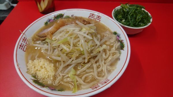 「控えめ(ヤサイ少なめ･ニンニク)+九条ネギ」@ラーメン二郎 京都店の写真