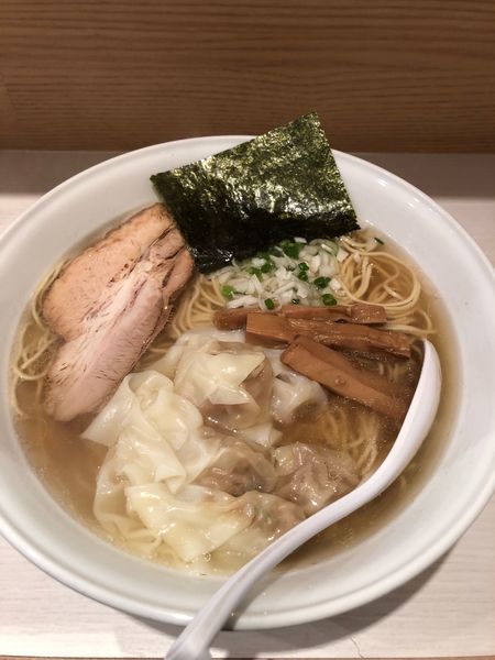 「白ワンタン麺」@Soy Sauce Ramen Janya 醤屋の写真