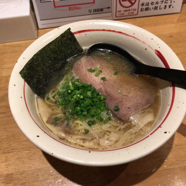 「うしおらー麺730円（豚骨魚貝）」@麺や うしおの写真