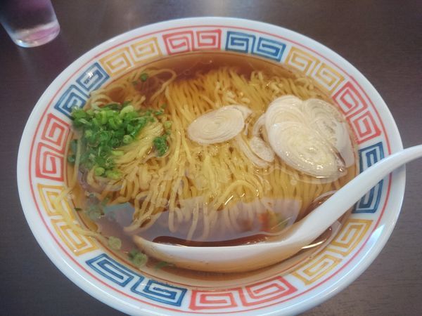 「昭和の素ラーメン 450円」@拉麺 時代遅れの写真