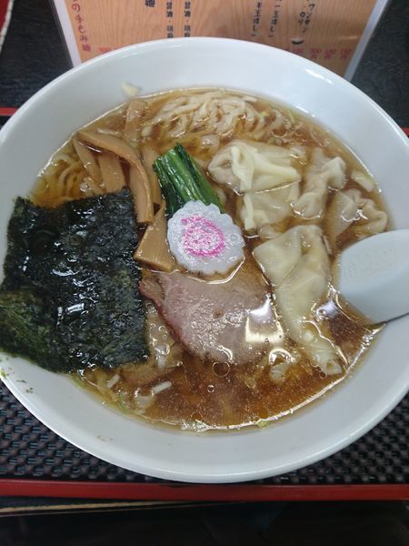 「ワンタン麺 800円」@手打中華もめんの写真