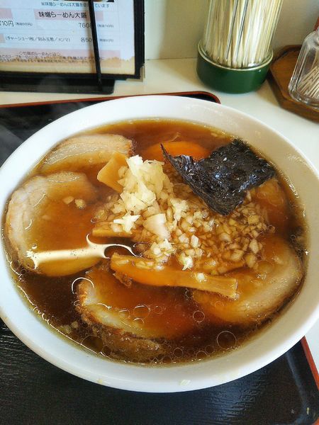 「チャーシュー麺＋ミニチャーハンのセット 1080円」@竹岡らーめん 清見台店の写真