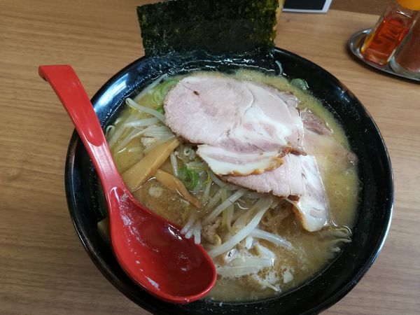「2/4味噌らーめん+チャーシュー１枚900円」@札幌らーめん 親の写真