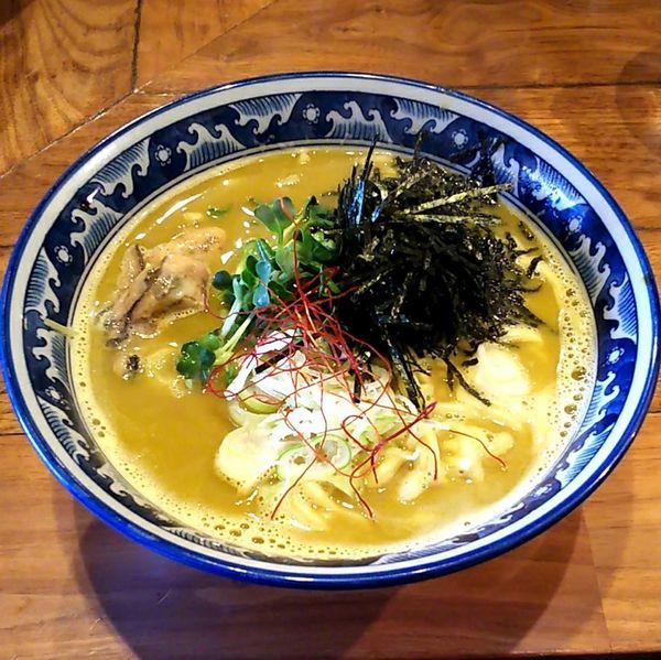 「牡蠣 拉麺」@麺や佐市の写真