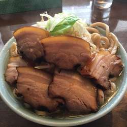 大麺 チャーシュートッピング