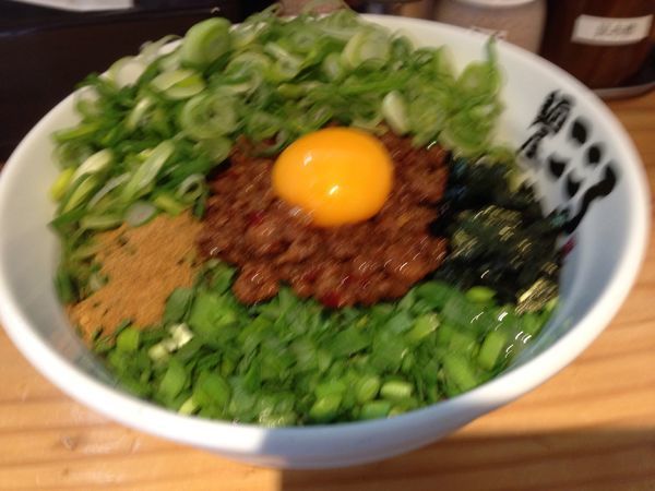 「九条ネギ増し台湾混ぜそば」@麺屋こころ 梅ヶ丘店の写真