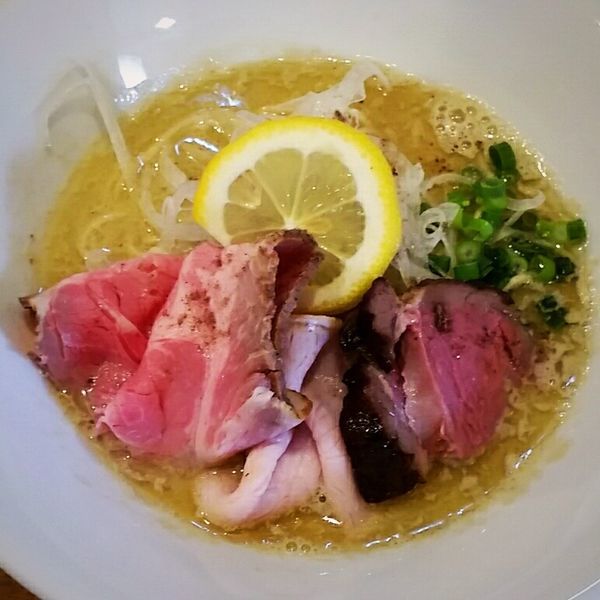 「仏鶏と牡蠣そば　８３０円」@中華そば 先崎の写真