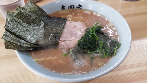 「ラーメン並680円脂少なめ」@横浜家系 志田家の写真