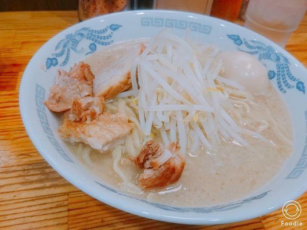 「小ラーメン塩味 味玉」@ラーメン神豚 横須賀中央店の写真