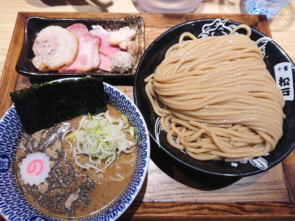 「つけめん（並）＋厳選焼豚トッピング」@中華蕎麦 とみ田の写真