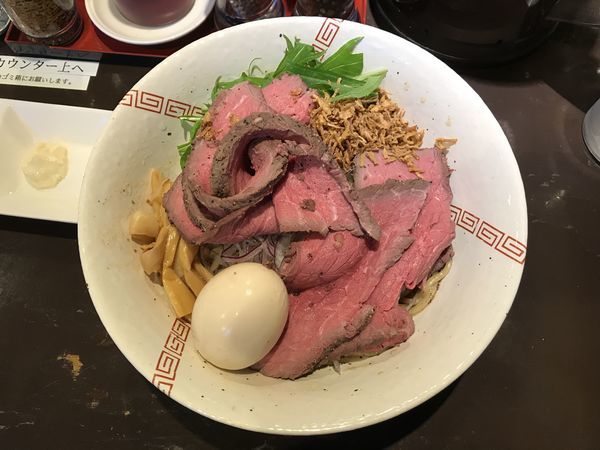 「ローストビーフまぜそば＋肉増し＋味玉」@中華そば 葵の写真