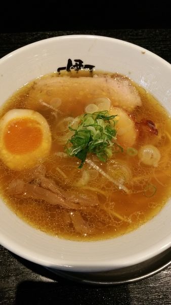 「伊駄天醤油らー麺」@麺行使 伊駄天 静岡店の写真