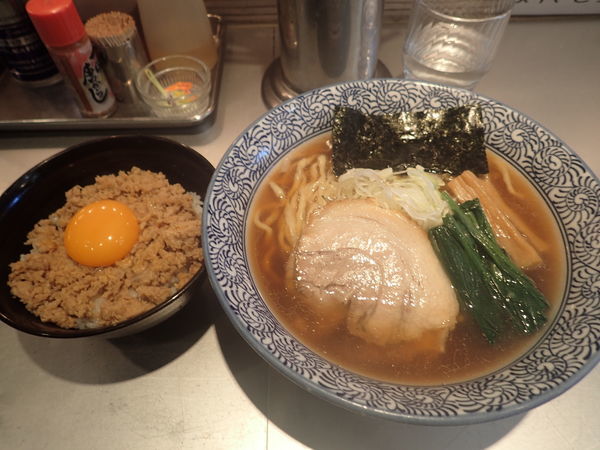 「中華そば(７３０円)」@豚骨一燈の写真