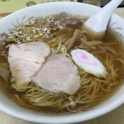 ワンタンメン 730円