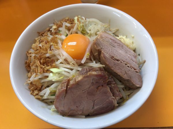 「汁なし(ニンニク)750円」@ラーメンエース 八王子店の写真