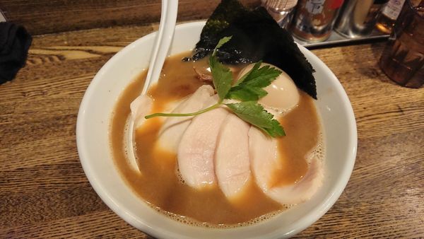 「特製烏賊干し鶏白湯醤油そば」@新橋 纏の写真