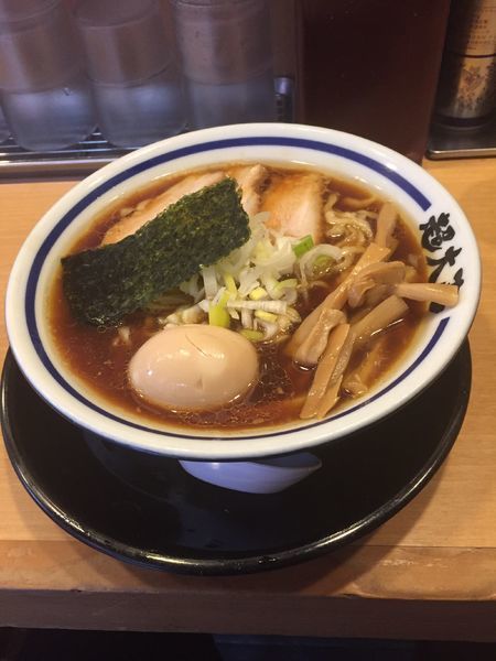 「味玉ラーメン 並盛」@天然豚骨醤油 らーめん玉 超大吉 上野店の写真