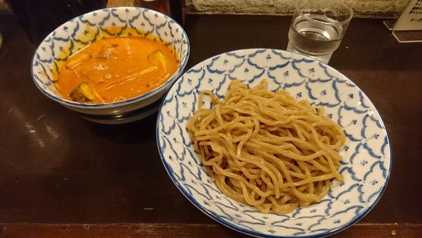 「【限定】トマトのレッドカレーつけ麺」@づゅる麺 池田の写真