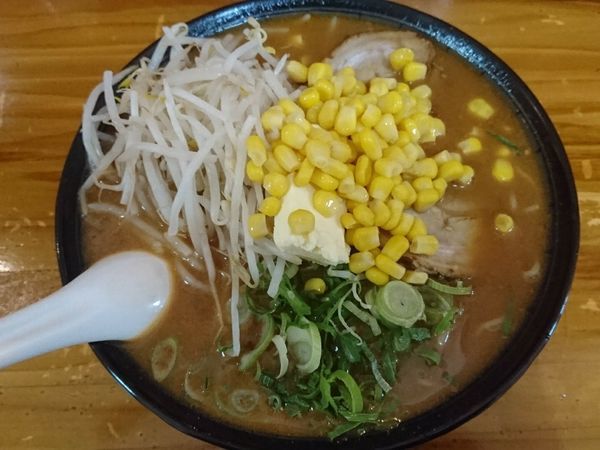 「味噌バターコーン850円+大盛り100円」@麺屋じだんの写真