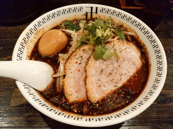 「特製スパイシーラー麺＋肉飯」@スパイス・ラー麺 卍力の写真