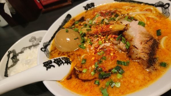 「カラシビ味噌ラーメン、味たま、半飯」@カラシビ味噌らー麺 鬼金棒 名古屋店の写真