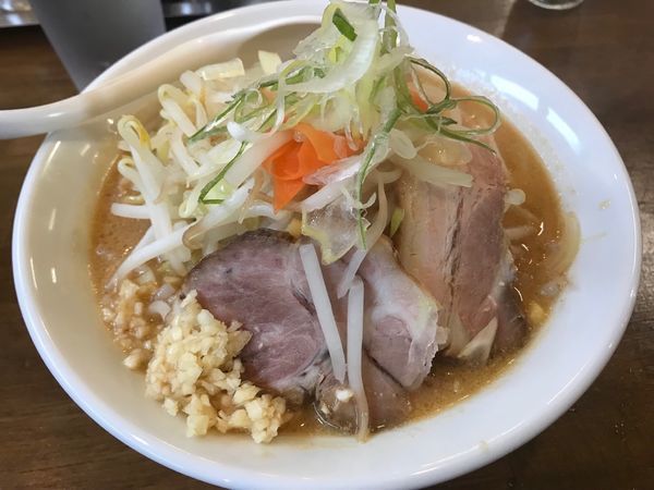 「岩佐の味噌野菜たっぷりラーメン中盛 950円」@ラーメン岩佐 下鶴間店の写真