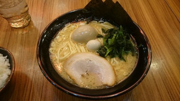 「味玉ラーメン（醤油）」@横浜家系ラーメン 壱角家 上尾店の写真