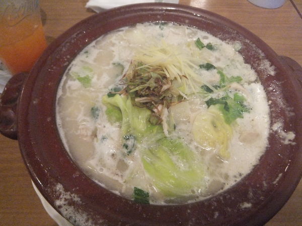 「鶏ねぎ生姜の土鍋煮込み麺＆小龍包1360円が割引540円」@紅虎餃子房 モラージュカシワ店の写真