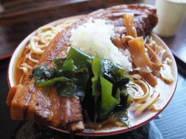 「原始人骨付チャーシュー麺」@福のじの写真