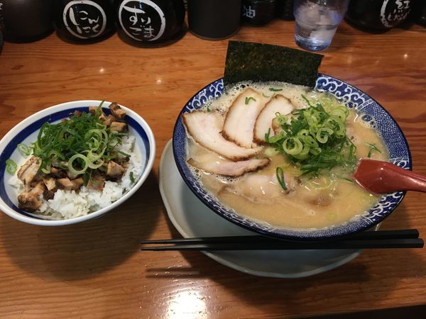「豚骨チャーシューラーメン」@博多ラーメン鶴亀堂 鶴ヶ島店の写真
