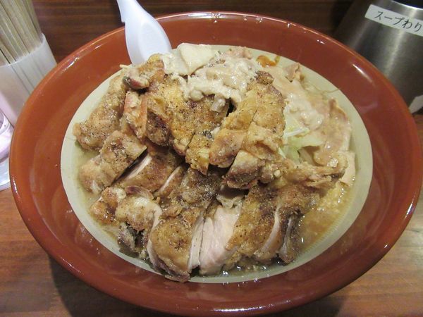 「から揚げジロー（９５０円）＋から揚げ増し」@らーめん・つけめん 八角の写真