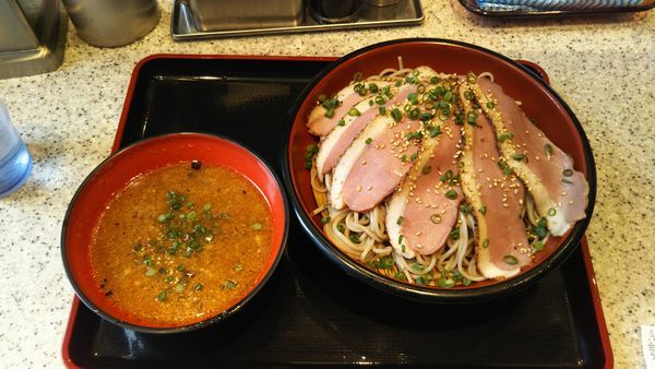 「合鴨ラー油つけ 大盛」@名代 富士そば 国分寺店の写真