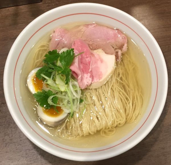 「ラーメン白750円」@八咫烏の写真