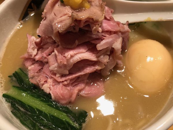 「特製濃厚真鯛らーめん」@真鯛らーめん 麺魚の写真