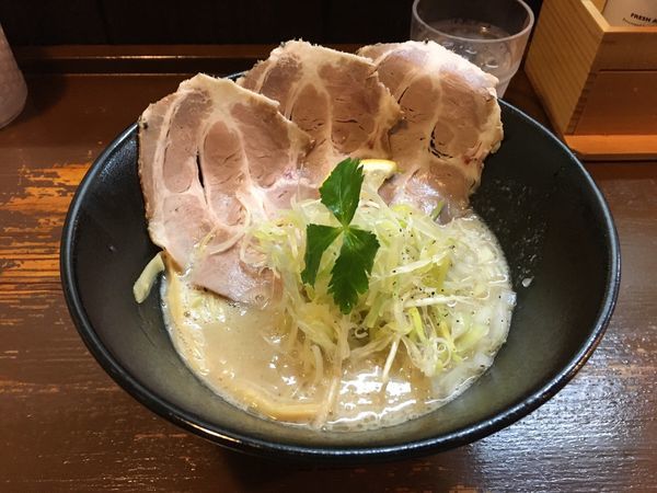 「鶏白湯並 塩味750」@麺屋キラメキ 京都三条 綾部安国寺店の写真