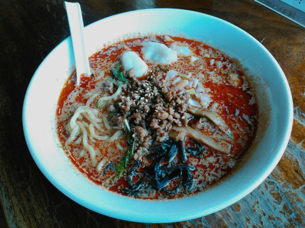 「担々麺 ￥850・辛さ5倍 ￥100・水餃子」@麺屋 芽ぶきの写真
