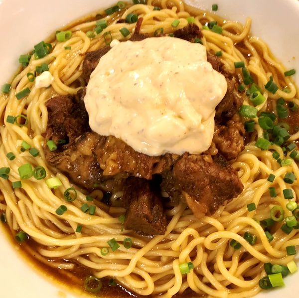 「牛煮込みまぜそば（中盛；タルタルソース）」@Noodle Stand Tokyoの写真