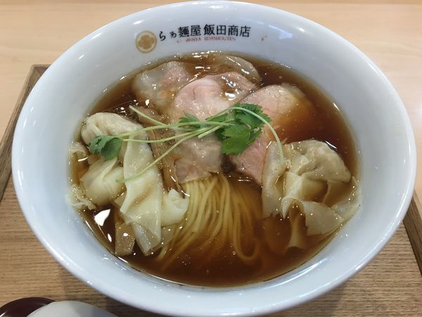 「醤油わんたん麺」@飯田商店 湯河原本店の写真