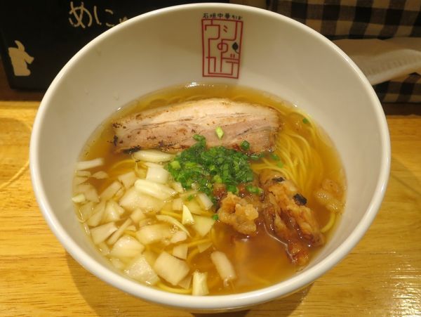 「石垣牛醤油中華そば ７００円」@石垣中華そば ウシのカドデの写真