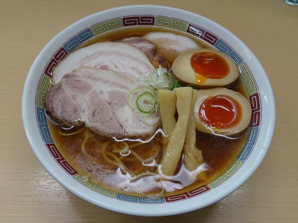 「特製昔ながらのらーめん（980円）」@煮干鰮らーめん 圓の写真