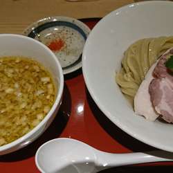 鶏としそつけ麺(950円)