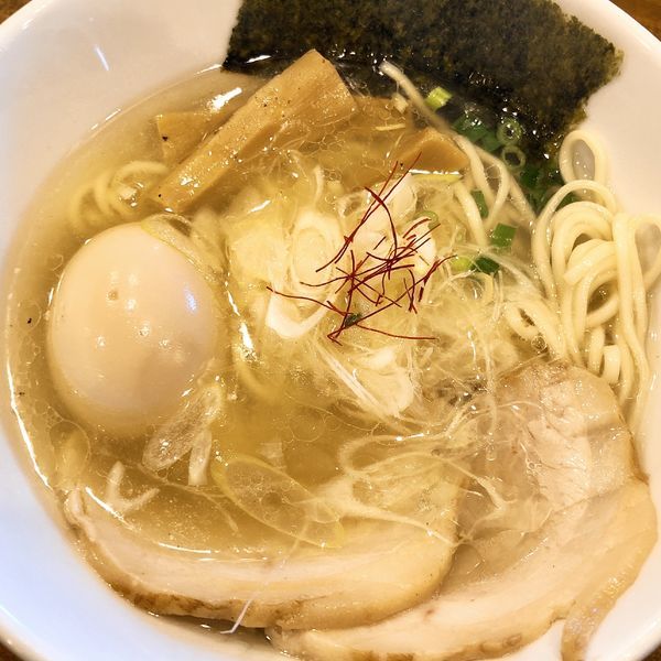 「塩ラーメン＋味玉」@麺処 諭吉の写真