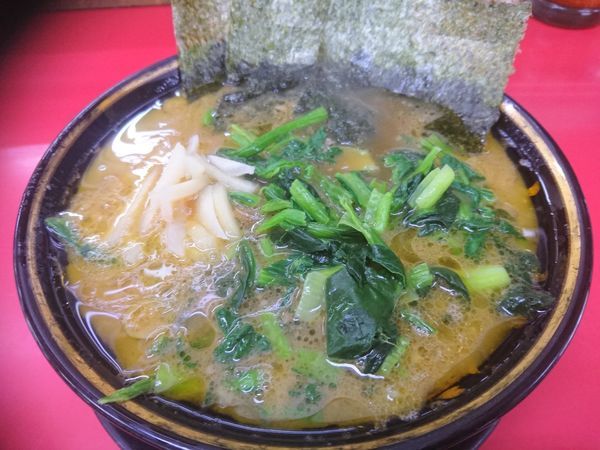 「並盛ラーメン690円＋小松菜とほうれん草のミックス増150円」@上越家の写真